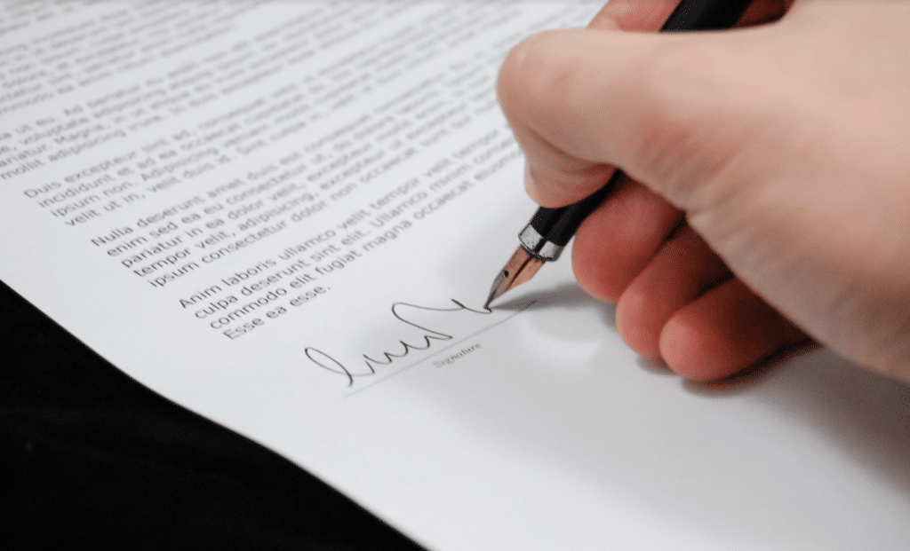 contract-signature