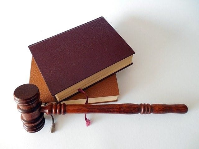 gavel-law-books