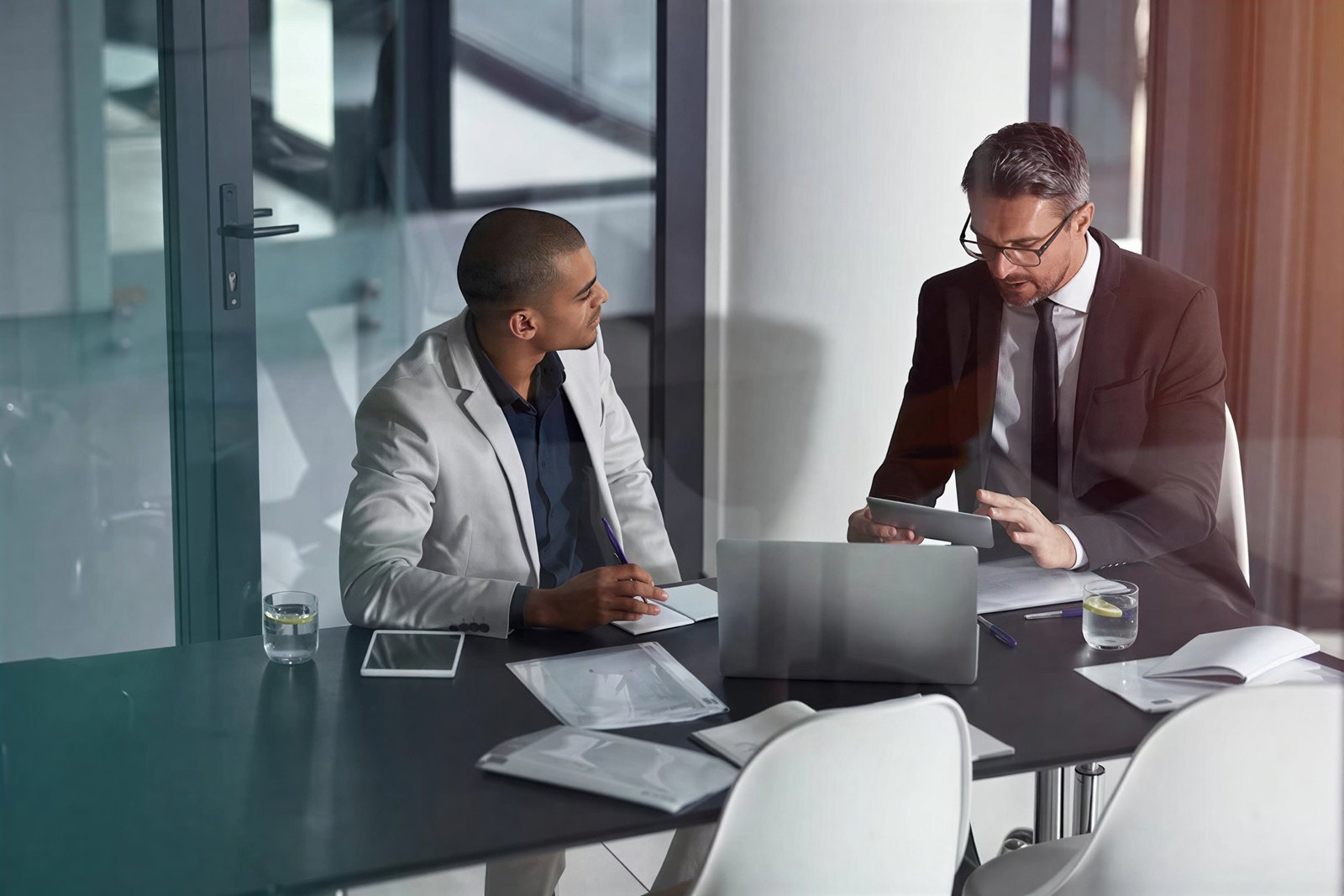 Commercial real estate consultants and advisory firms in the UK — comparison guide cover